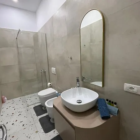 4 Apartment